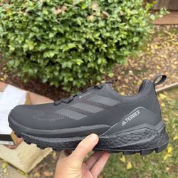 Terrex Free Hiker 2 Low Gore-Tex Size 10