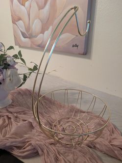 Gold Wire Fruit Basket with Banana Hanger