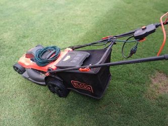 BLACK DECKER 13 AMP ELECTRIC LAWN MOWER $140