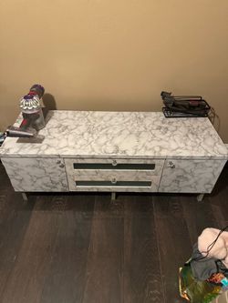 Tv stand NEED GONE ASAP asking 45.00 OBO