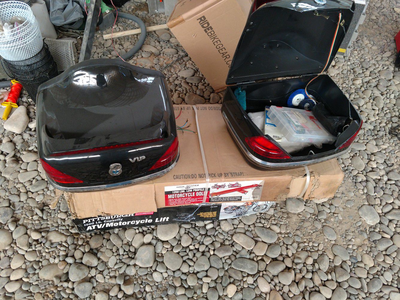 Photo 2 New motorcycle trunks with tail light brake light and lox