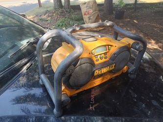 DeWalt job site radio