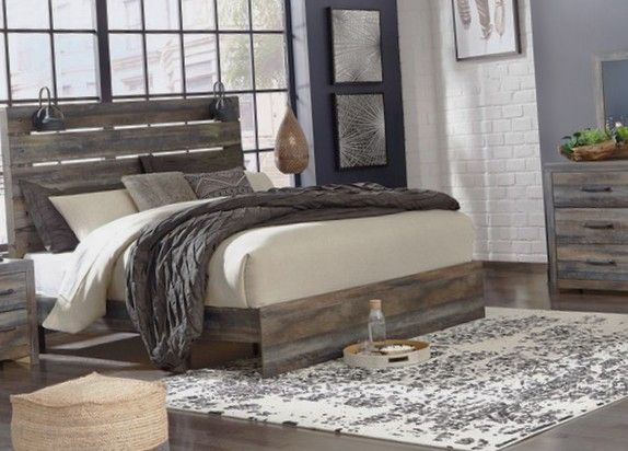 Queen Bed Set from Ashley