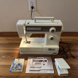 Bernette 330 Sewing Machine 