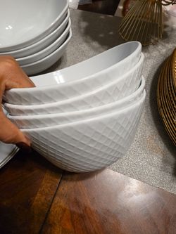 Mikasa Trellis White Fruit Bowl (Set of Four)