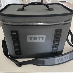 YETI Flip 18 Cooler 