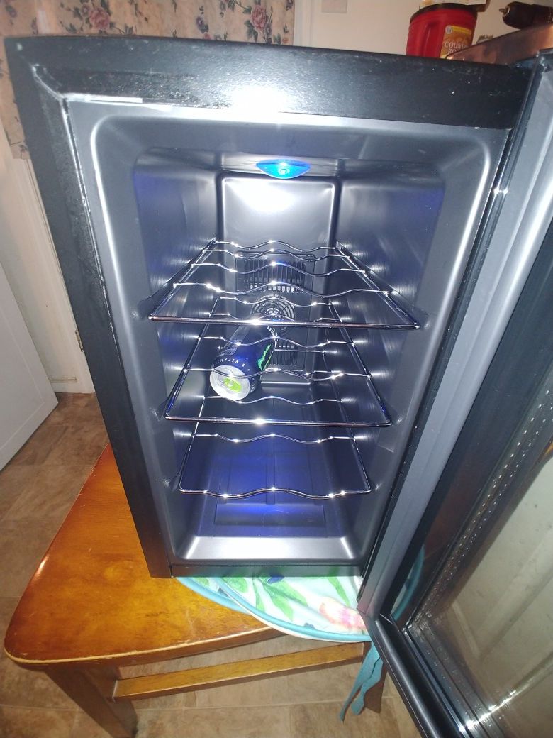 Wine fridge of beverage fridge