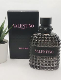 Valentino 

Uomo Born in Roma Eau de Toilette

3.4 fl (2 available)