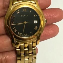 Gucci Watch 5400M Gold