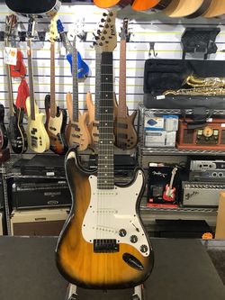 Lyx pro Strat guitar