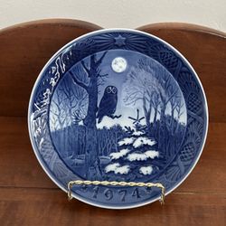 Vintage Royal Copenhagen Denmark 1974 Plate Winter Twilight - just under 7.25” diameter