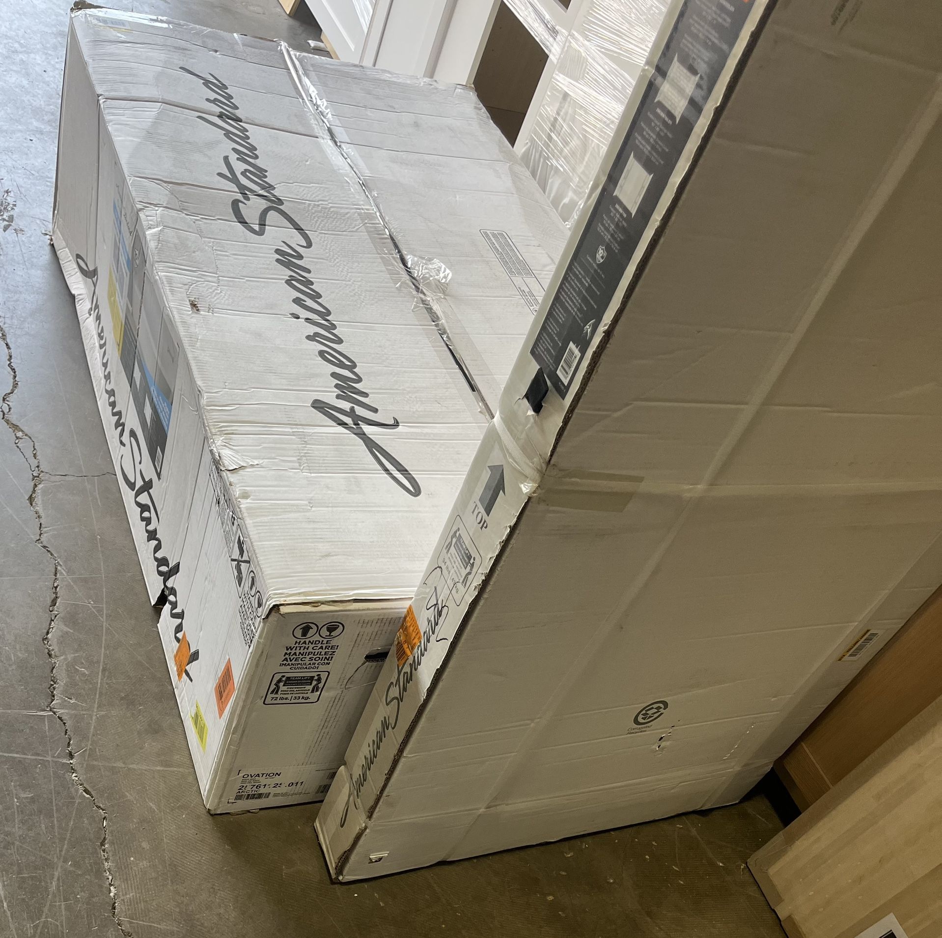 Bathtub With Shower Doors 