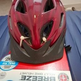 Schwinn "Breeze" Easy Adjust Adult Bike Helmet In magenta And Black 14+ new