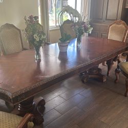 Family 10 Seat Dining Table And Shrinks To 8 If Needed