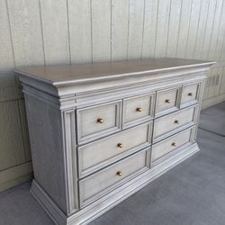 Classic Dresser