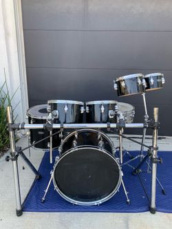 CB700 7pc Drum Set 22-16-13-12-10-8-14” with Rack