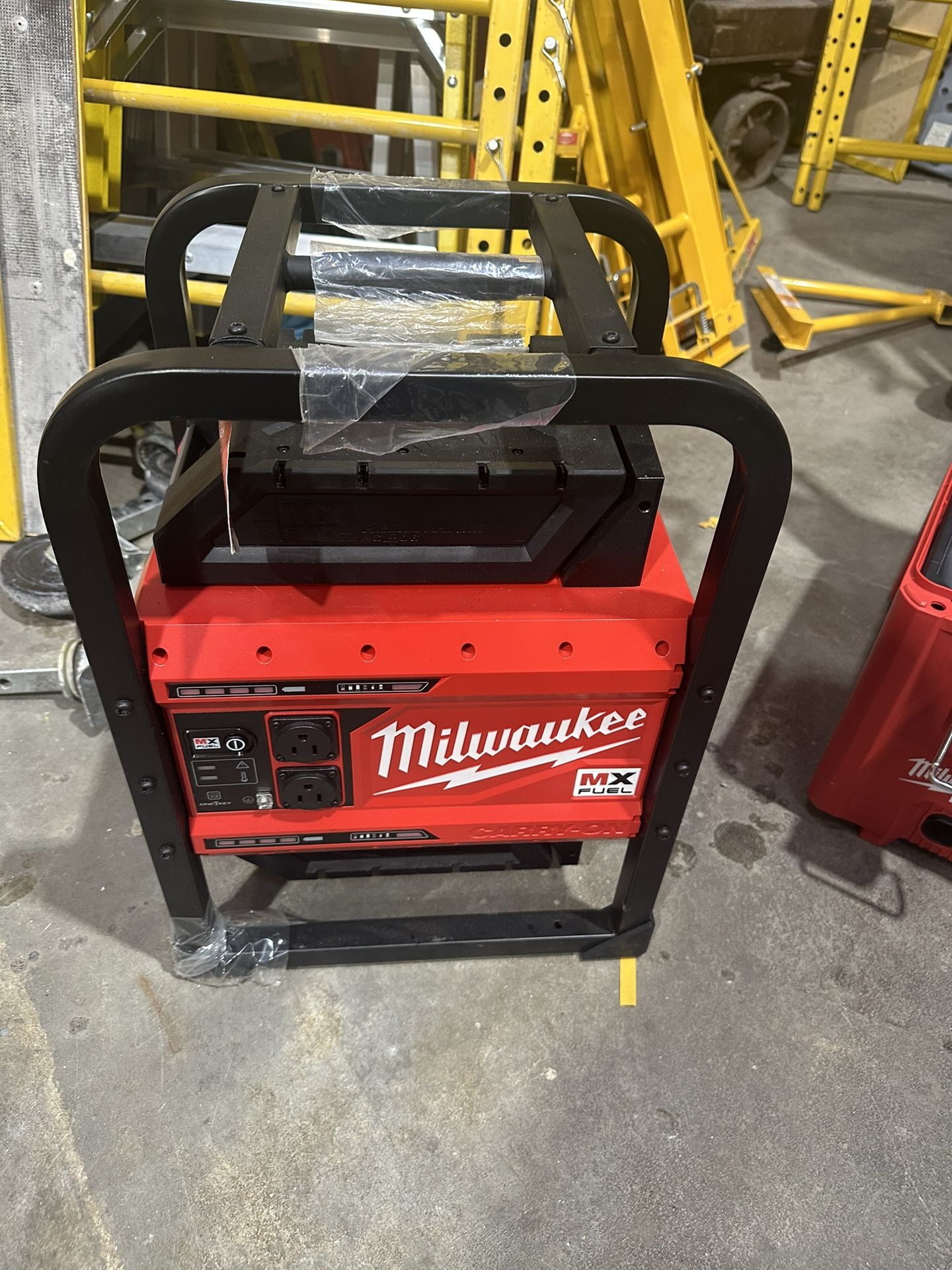 Milwaukee Generator With Two Batteries (NEW) 