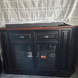 Black/brown TV Stand Corner