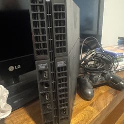 Sony PlayStation 4 With games And movies