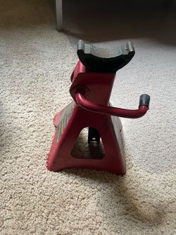 Red Steel Jack Stand
