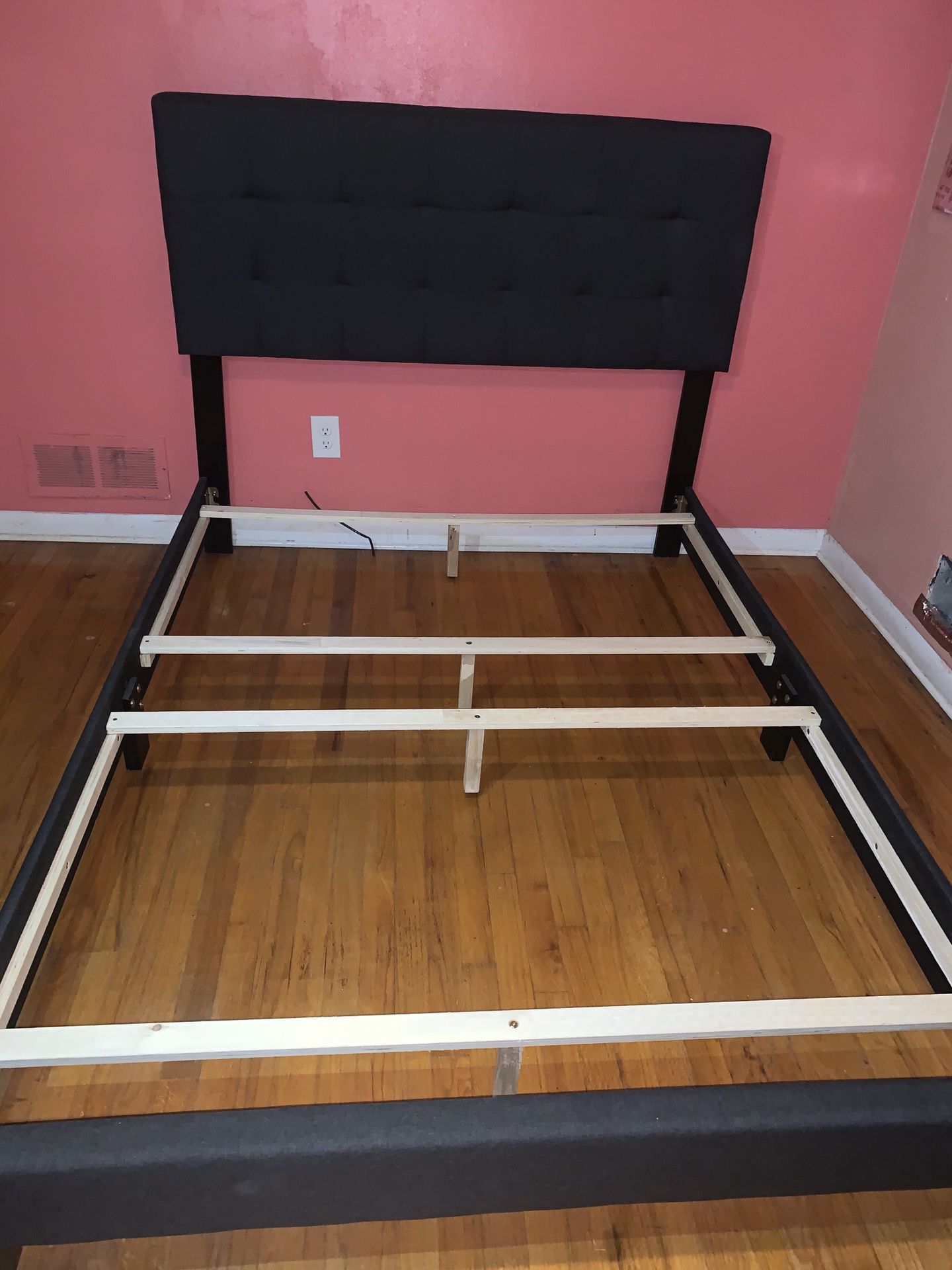 Full size bed frame tufted •Make Offer•