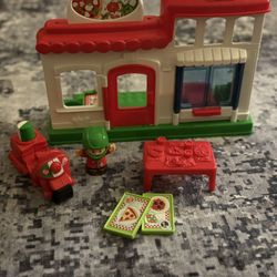 Little People Pizzeria 