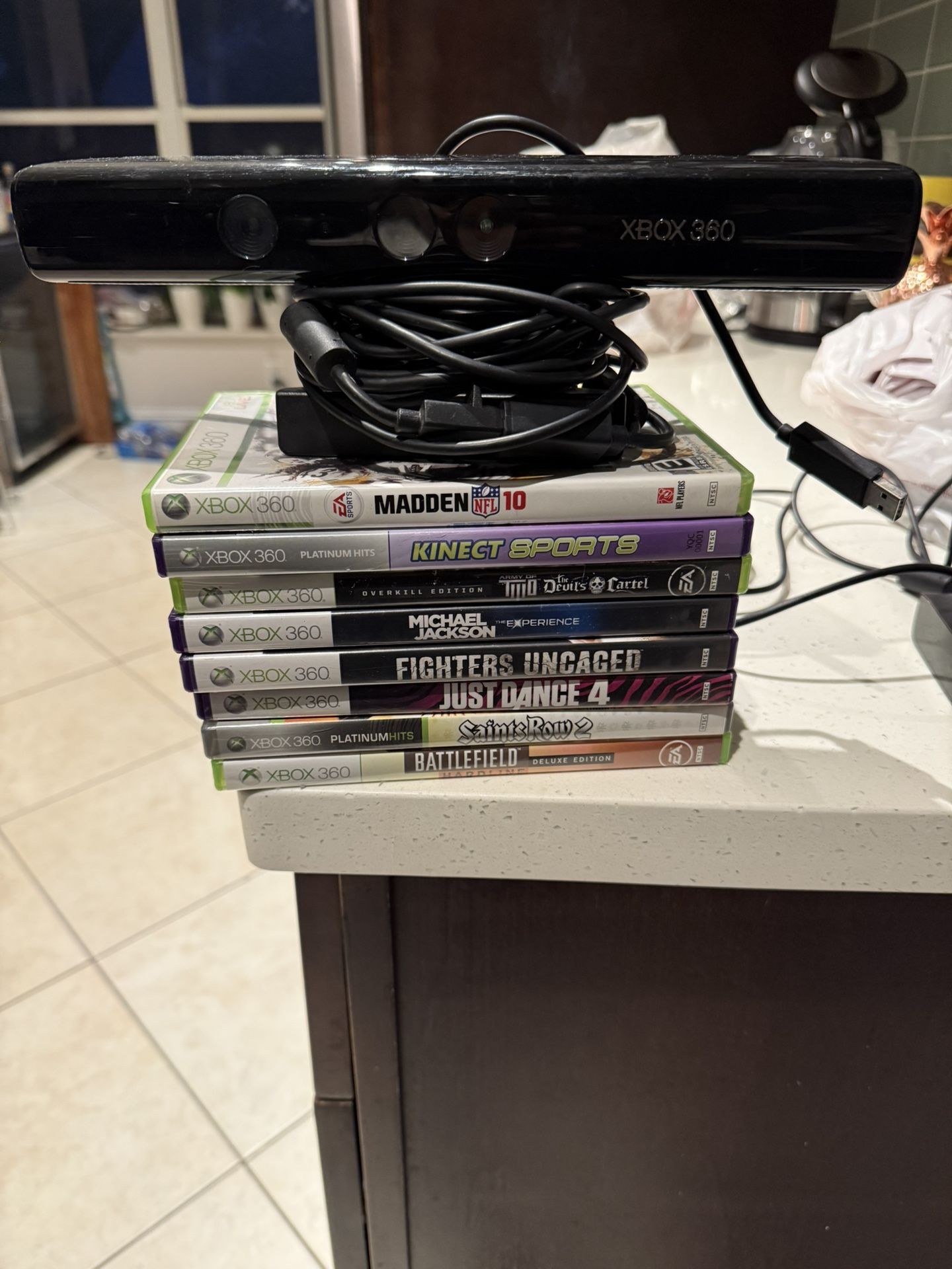 Xbox 360 Games/Kinetic Sensor (NEED GONE FAST)