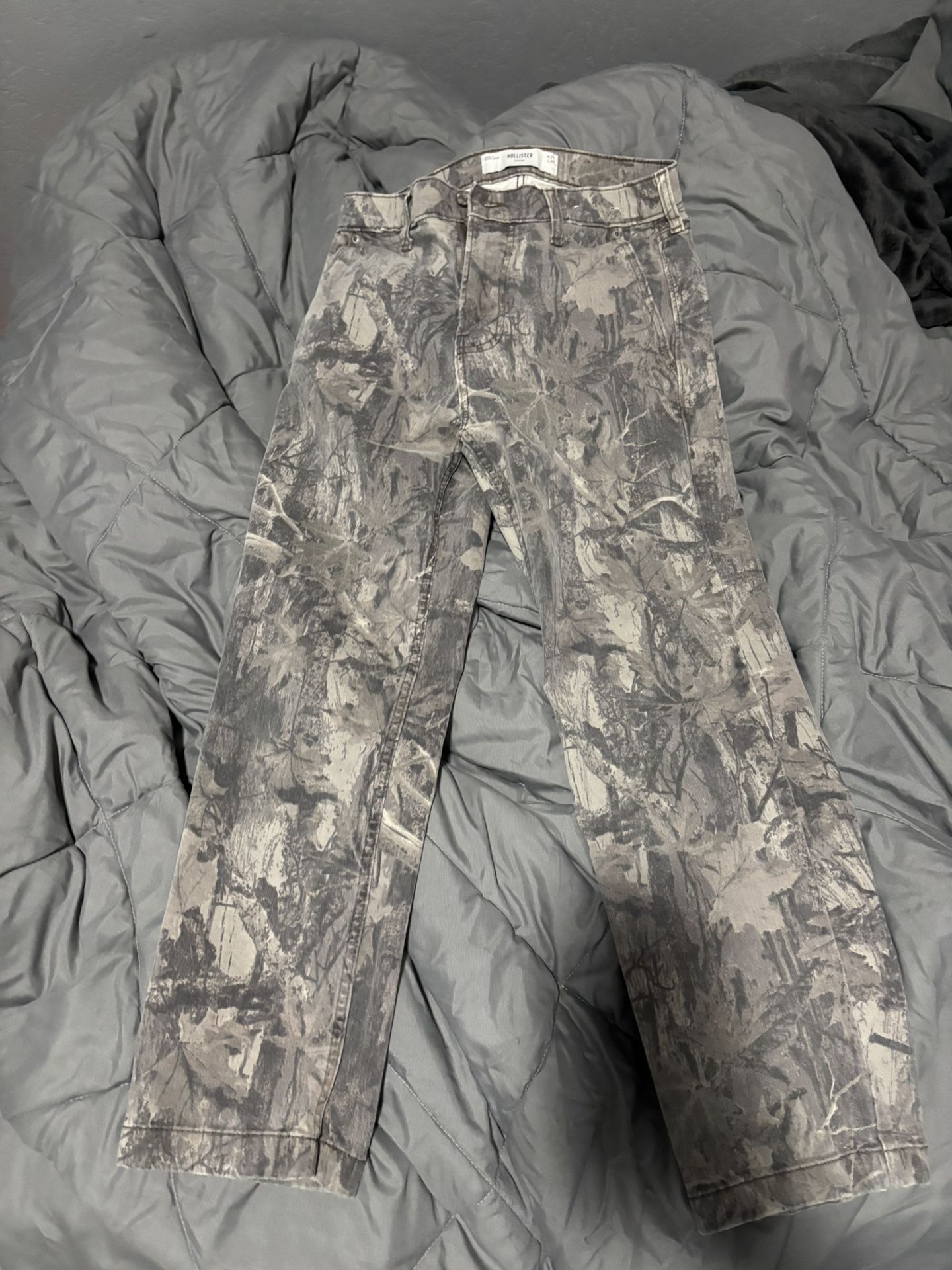 Hollister camo pants