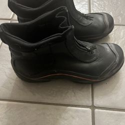 Clarks Black Leather Boots size 6M
