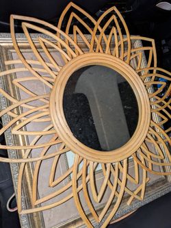 Wall floral shape mirror