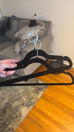 25 Black Velvet Slim Hangers