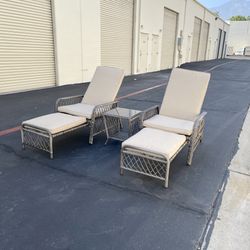 Outdoor wicker Lounge Chairs with Soft Cushions 2 Ottoman&Glass Table for Porch ( with bule/beige cushions cover)