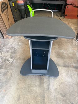 Standing portable desk