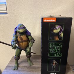 NECA Teenage Mutant Ninja Turtles Donatello 1/4 Scale Action Figure