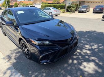 2021 Toyota Camry SE Sedan 4D