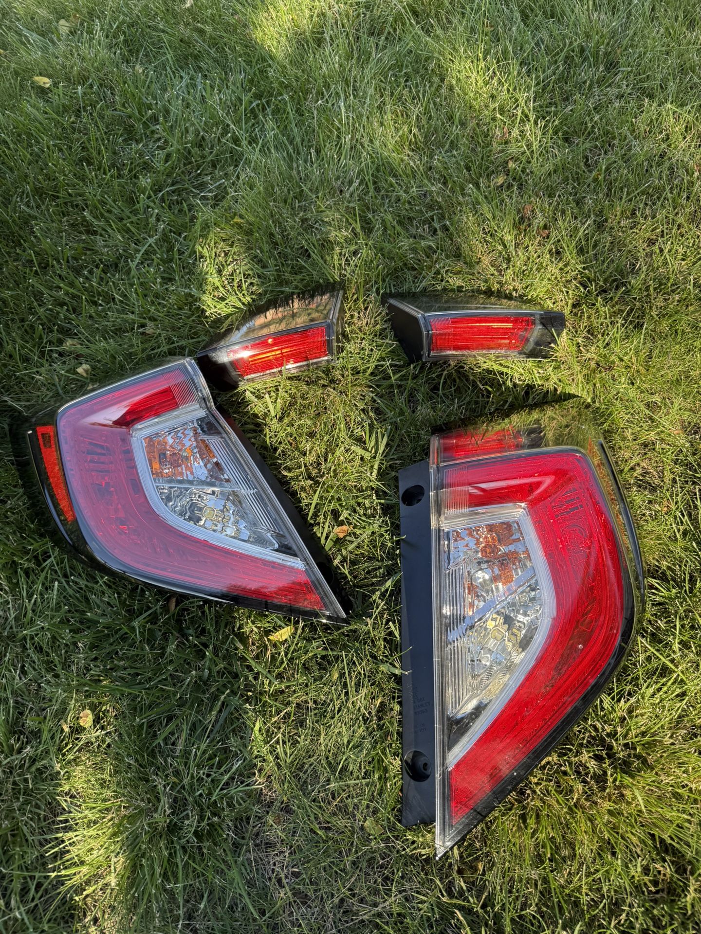 2020 Honda Civic Touring Hatchback Taillight