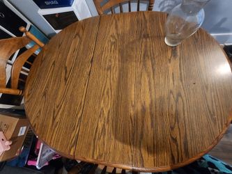 Wooden Dining Room Table. 4 Chairs Included