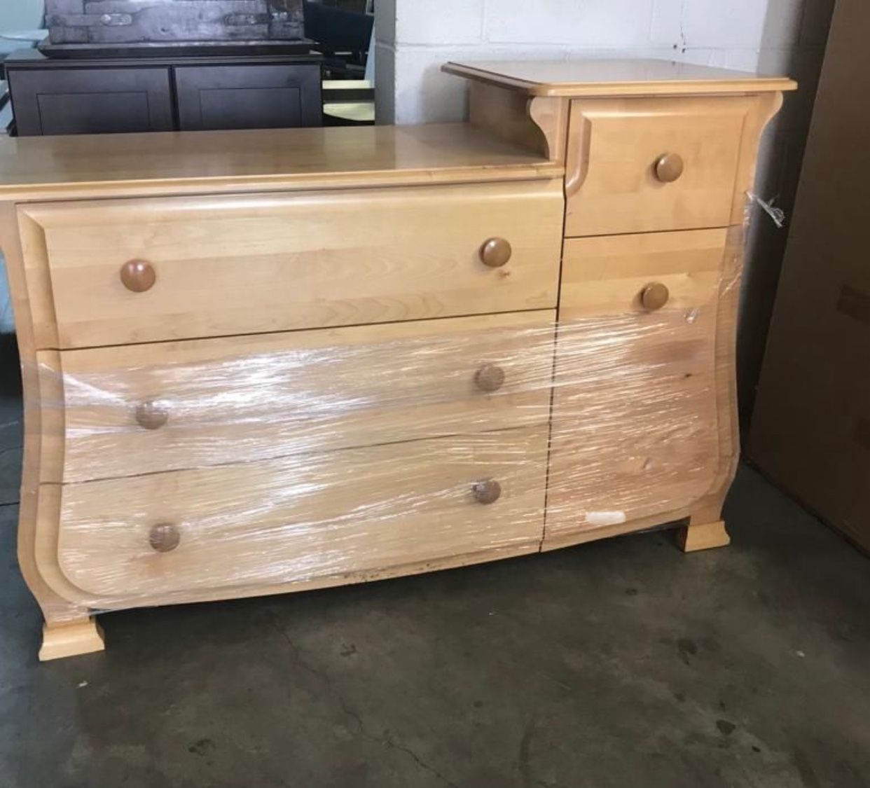 Mueblé Para Guardar Ropa 4 Cajones Y Un Cajón Mas Grande De Dos Divisiones