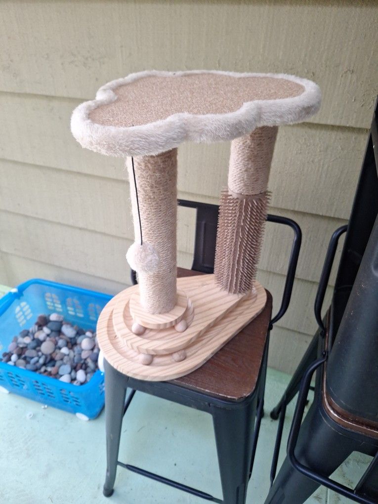 New Cat Play / Scratch Station