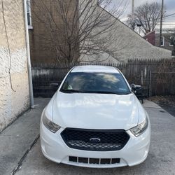 2014 Ford Taurus