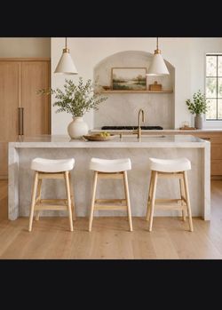 24" Counter Height Saddle Bar Stools
Cream & Natural Wood - Set of 3