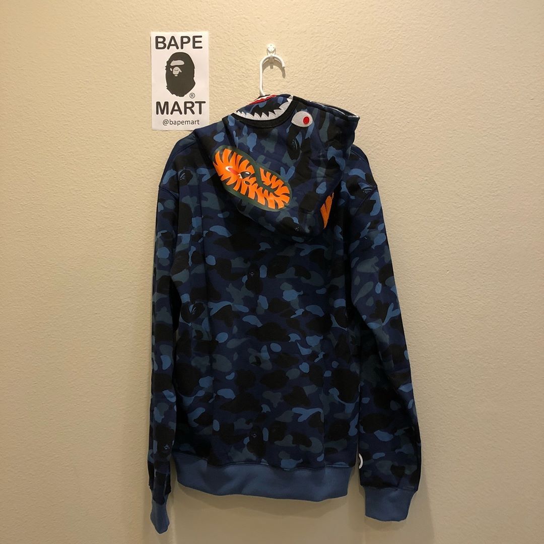 Bape shark hoodie camo blue (fits like medium/large)