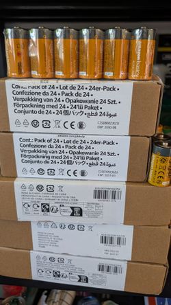 144 Alkaline C batteries