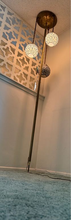 Mid Century Modern 3 Globe Spring Pole Lamp