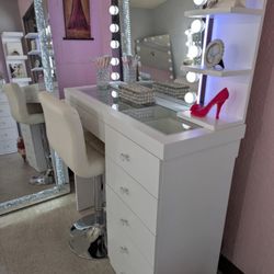 VANITY with Bluetooth 