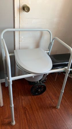 Bedside commode