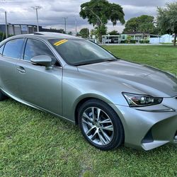 2018 LEXUS IS 300