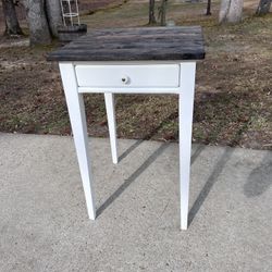 Reconditioned Vintage Farmhouse Side End Accent Table
