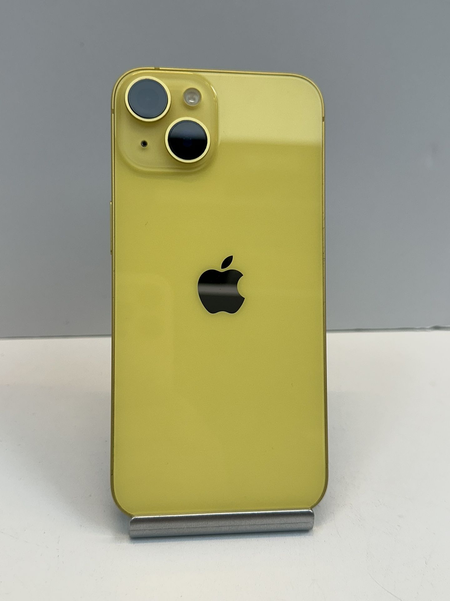 Apple iPhone 14 128gb. ( Fully Unlocked )