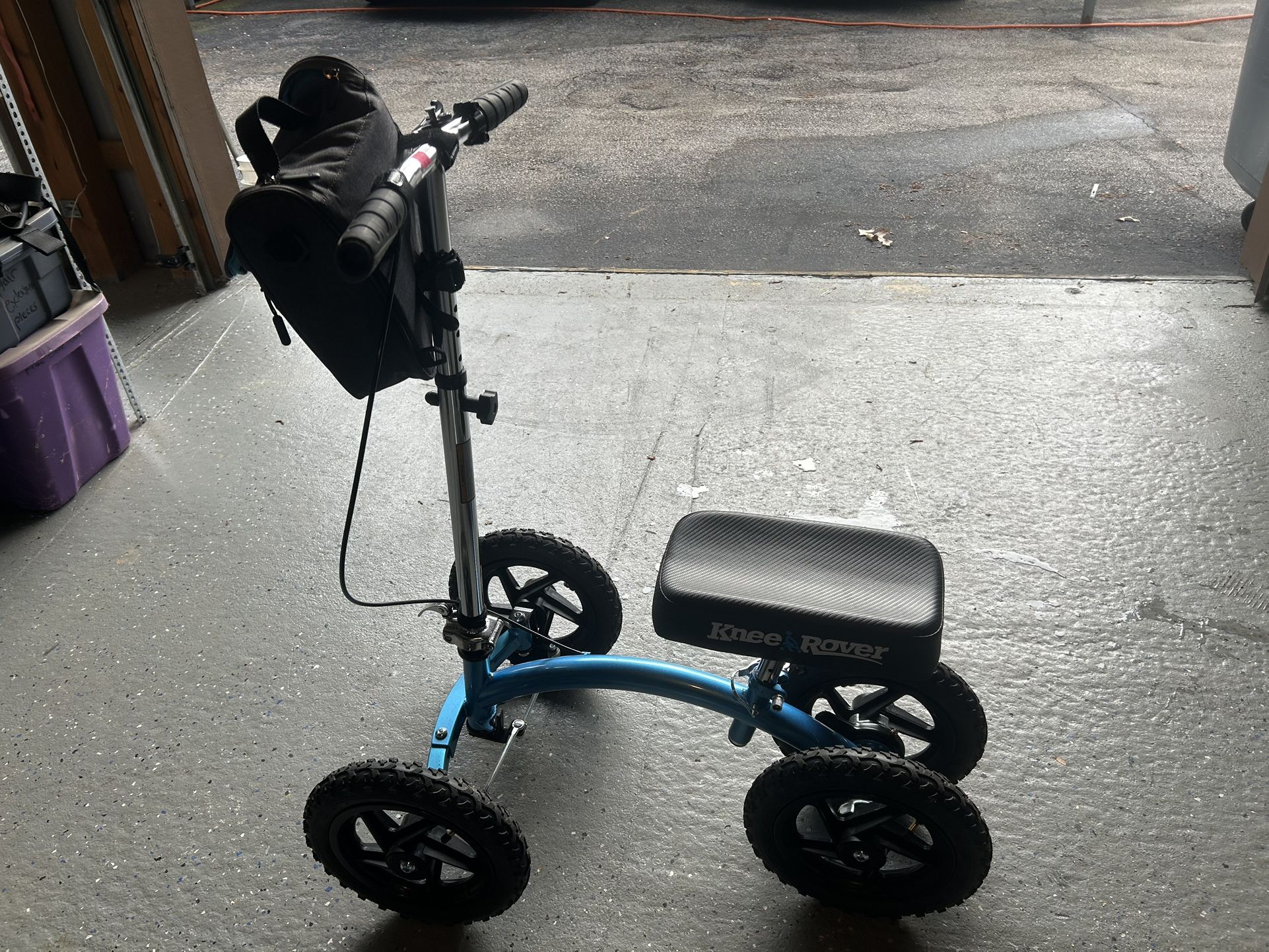 Knee Rover